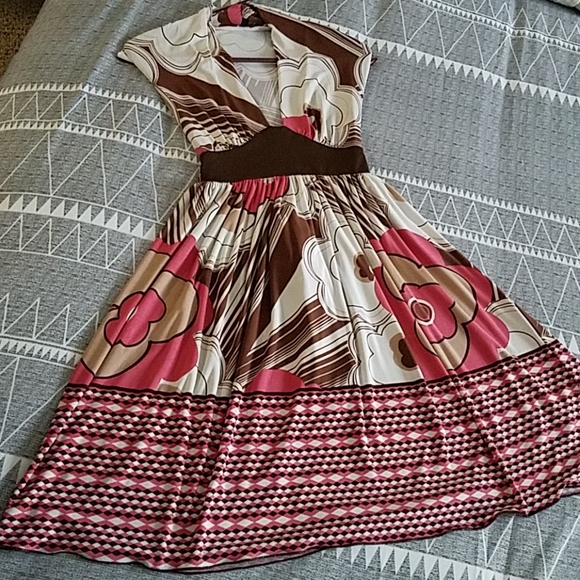 Dress - Picture 1 of 2